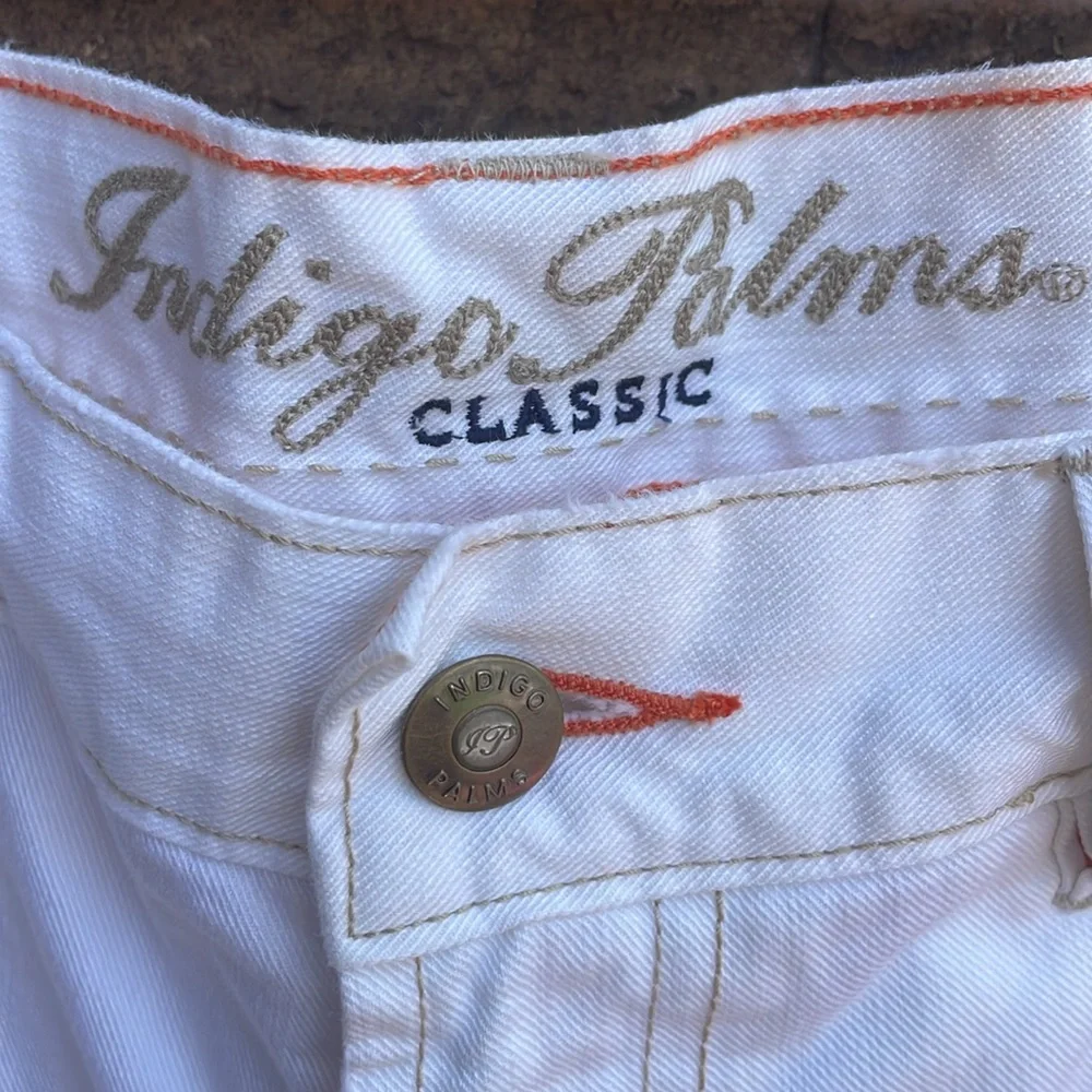 Indigo Palms White Jeans w Brown Contrast Stitch 🤍